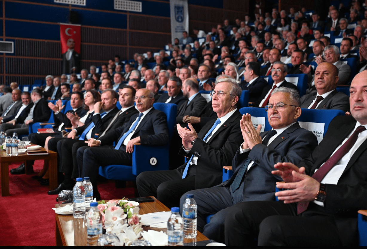 Ankara Büyükşehir Belediye Başkanı Mansur Yavaş, Tarihi Kentler Birliği'nde yeniden