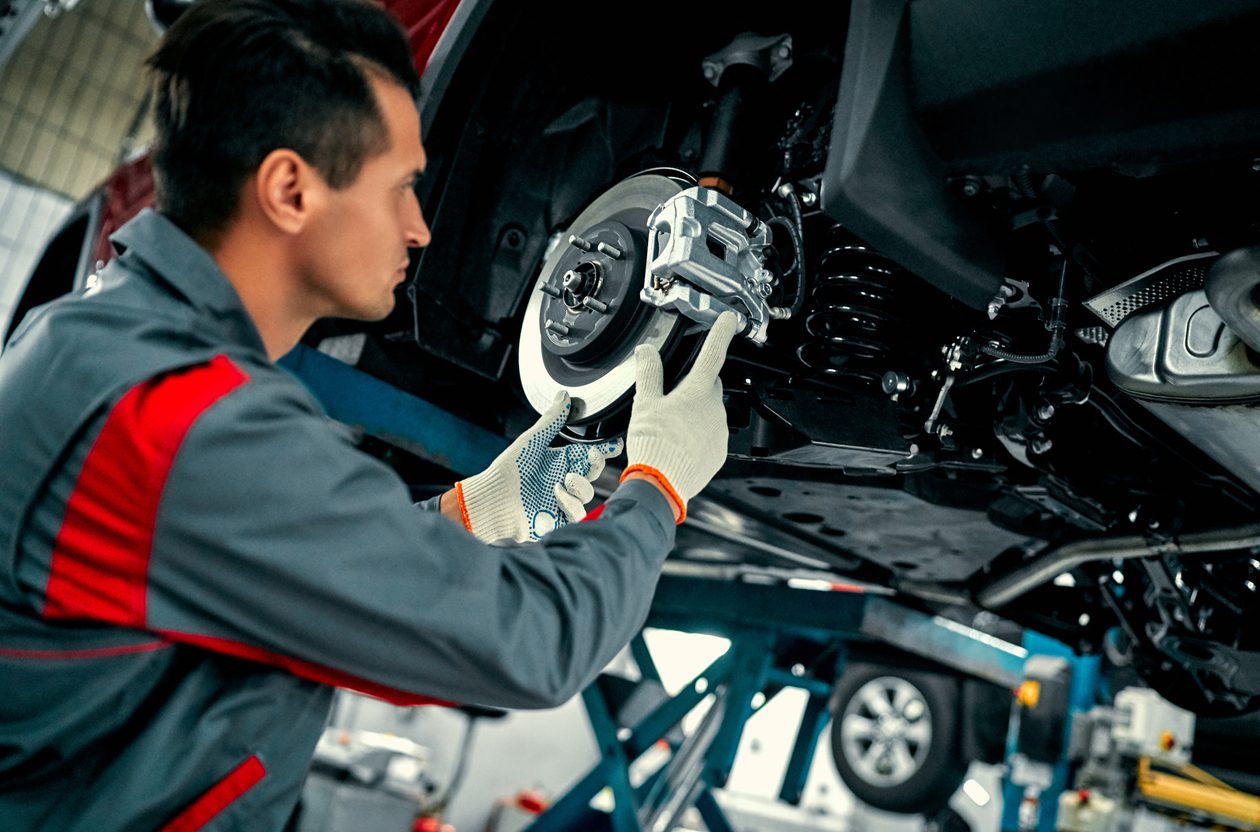 Nissan, Avrupa'daki elektrikli araç talebindeki yavaşlama nedeniyle İngiltere'deki elektrikli aks