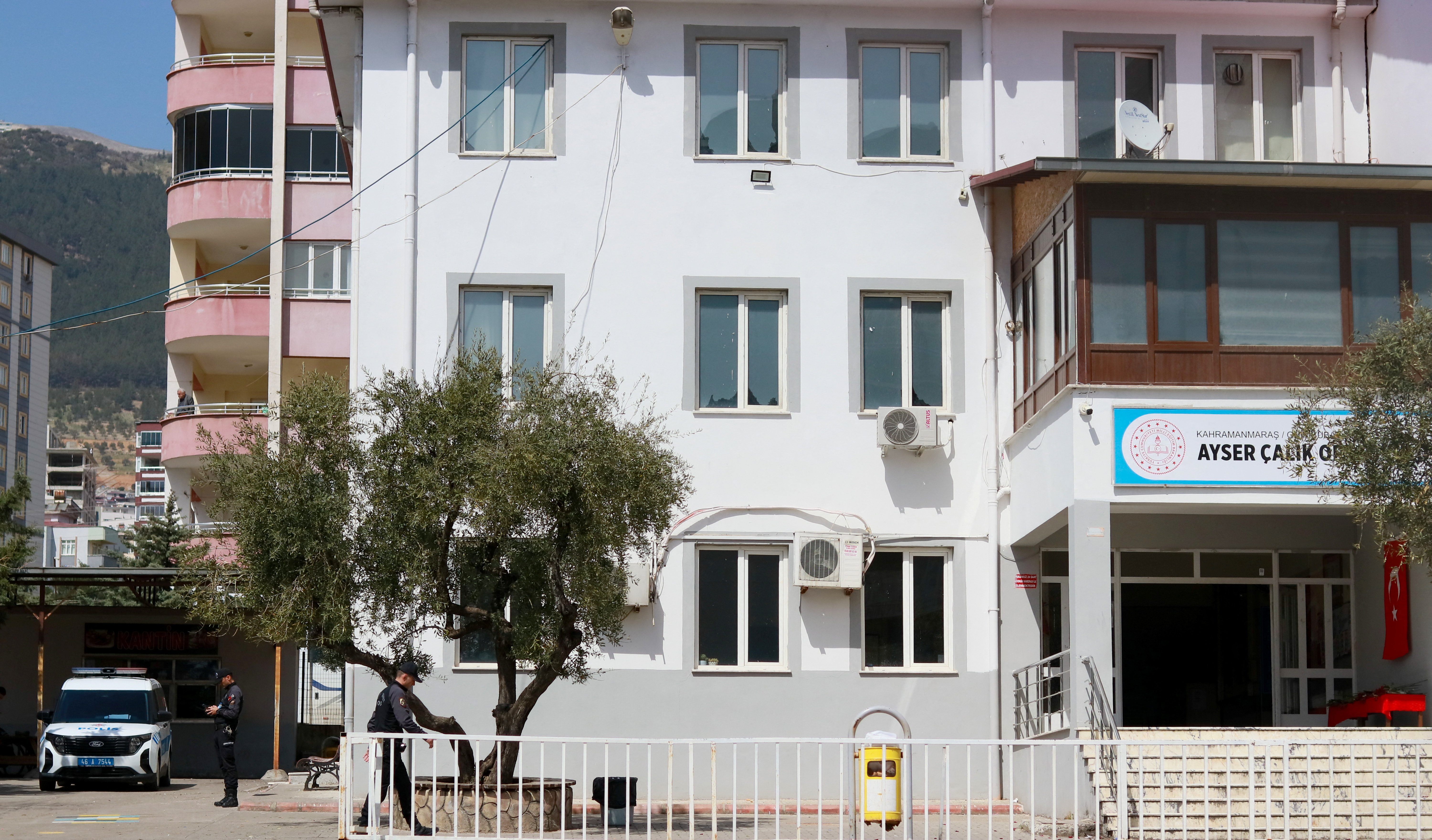 Milli Eğitim Bakanı Yusuf Tekin, okul güvenliği ile ilgili alınacak