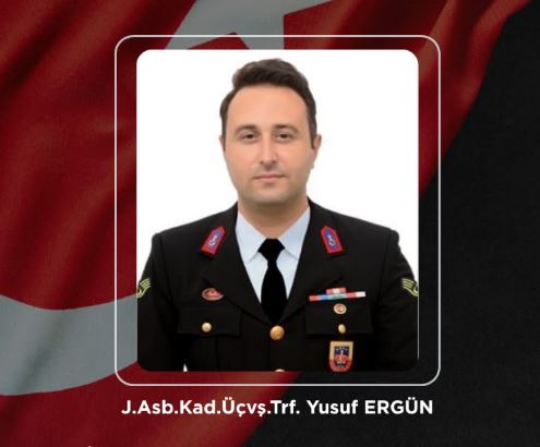 Ankara-Niğde Otoyolu'nda yoldaki lastik parçalarını temizlediği sırada otomobil çarpması sonucu