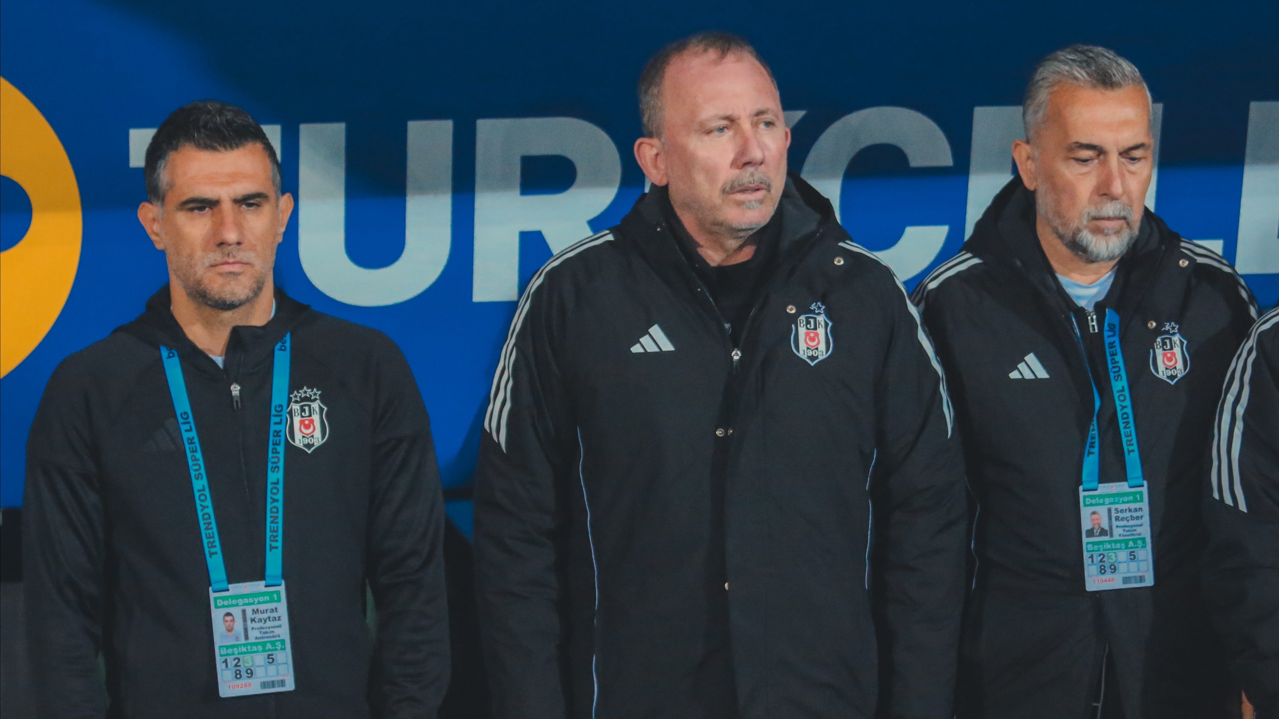 Beşiktaş Teknik Direktörü Sergen Yalçın takımda kalıp kalmayacağı hakkında açıklamalarda