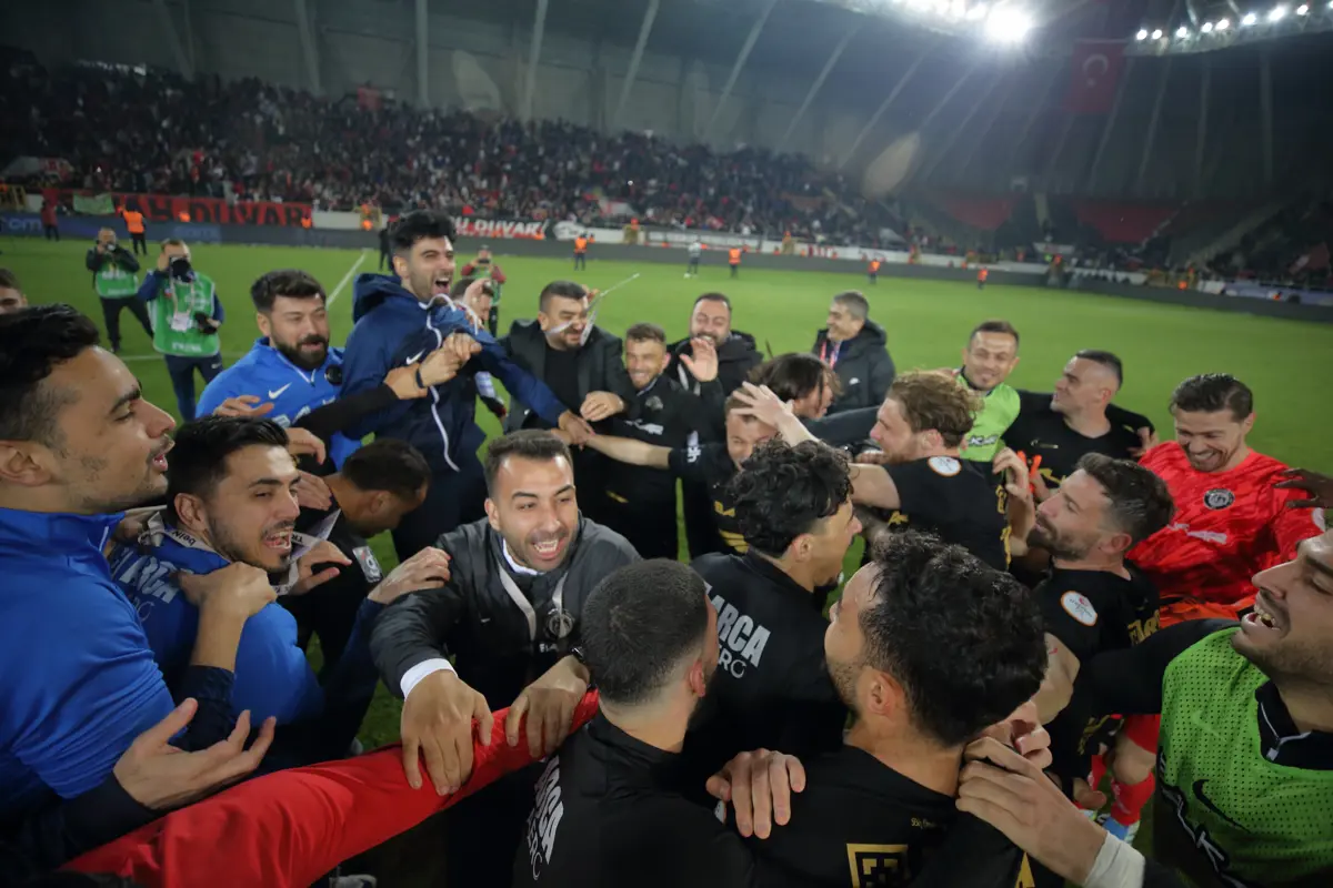 1. Lig ekipleri Arca Çorum FK ve Sipay Bodrum FK