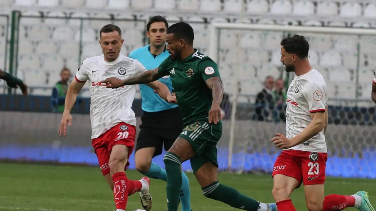 Süper Lig'e çıkacak son takım Konya'da belli oldu. 1. lig