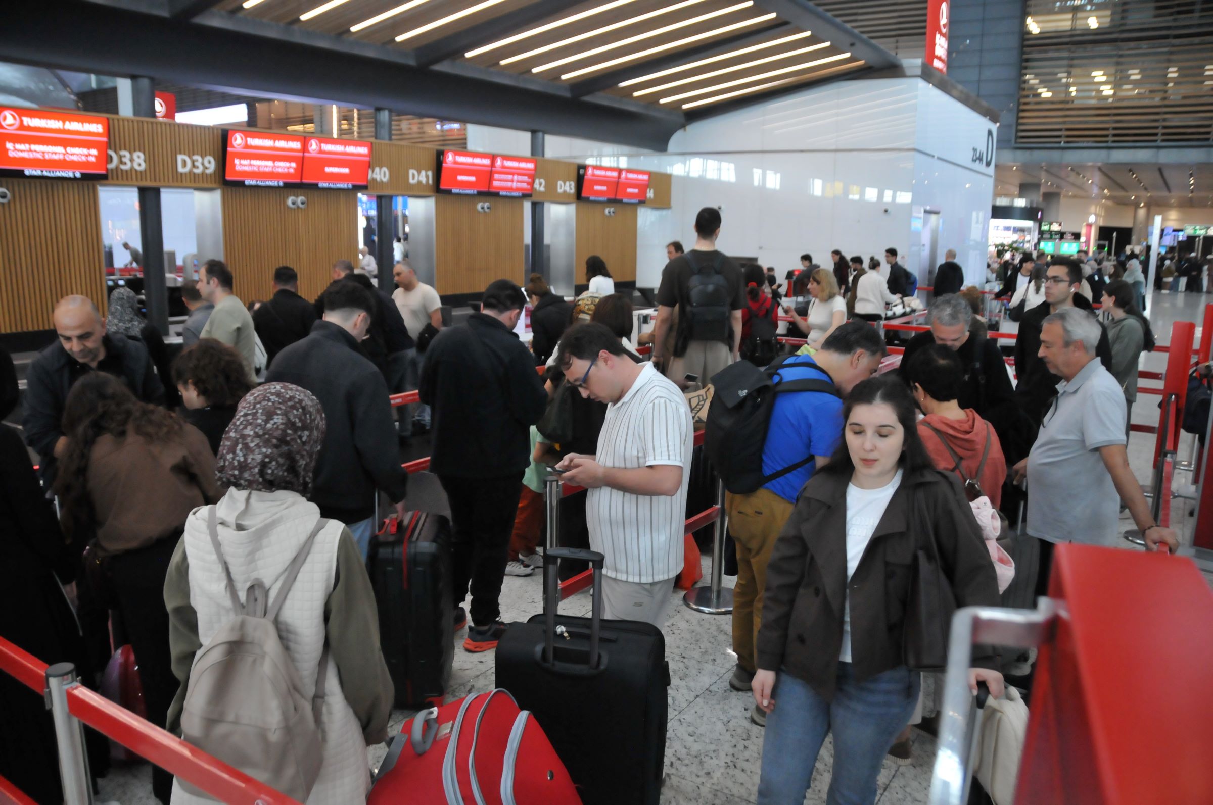 Bayram tatili dönüşleri başlamışken bugün ve yarın İstanbul ve Sabiha