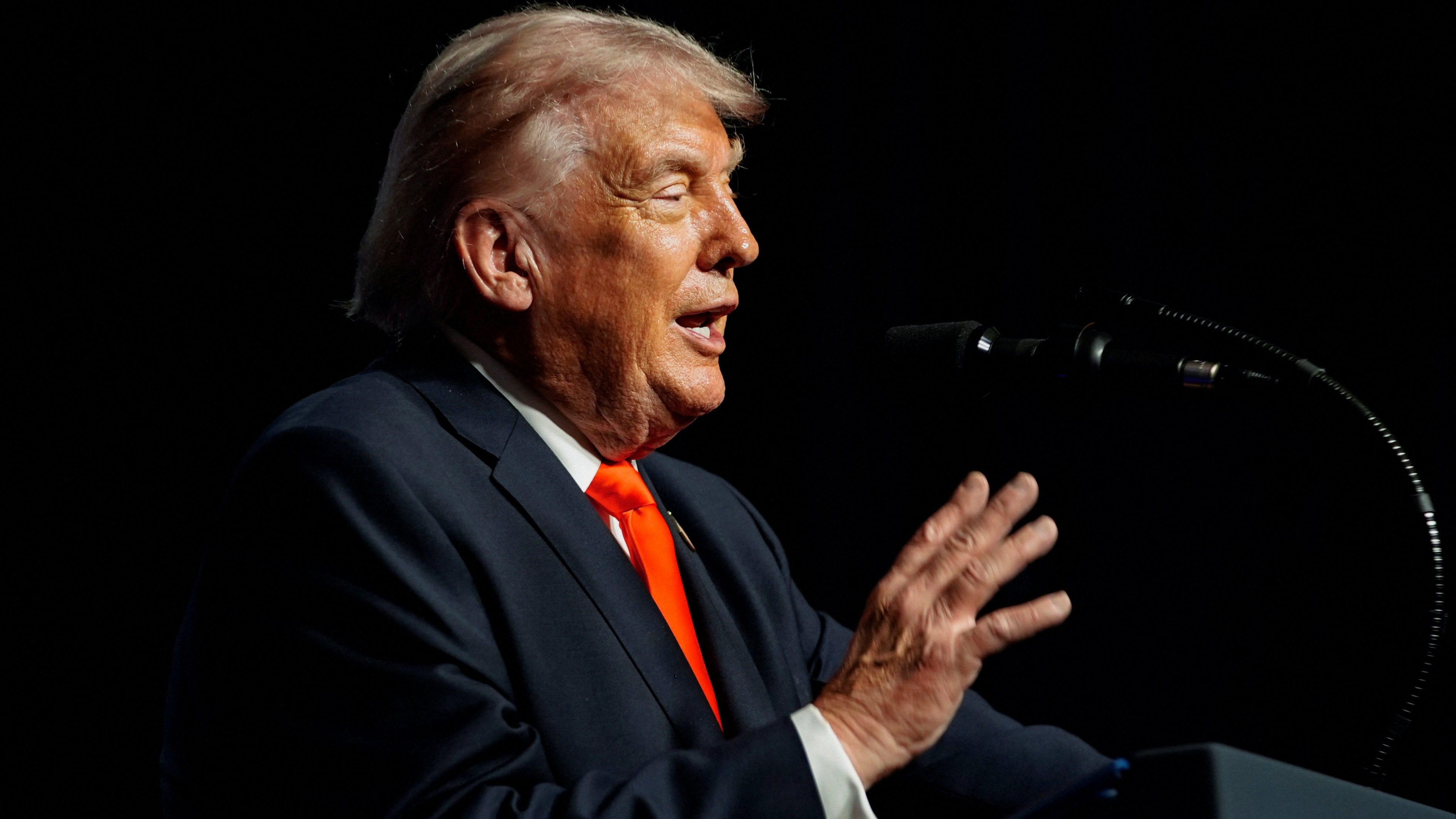 ABD Başkanı Donald Trump, Küba’nın “çok yakında devralınacağını” söyledi. Trump,