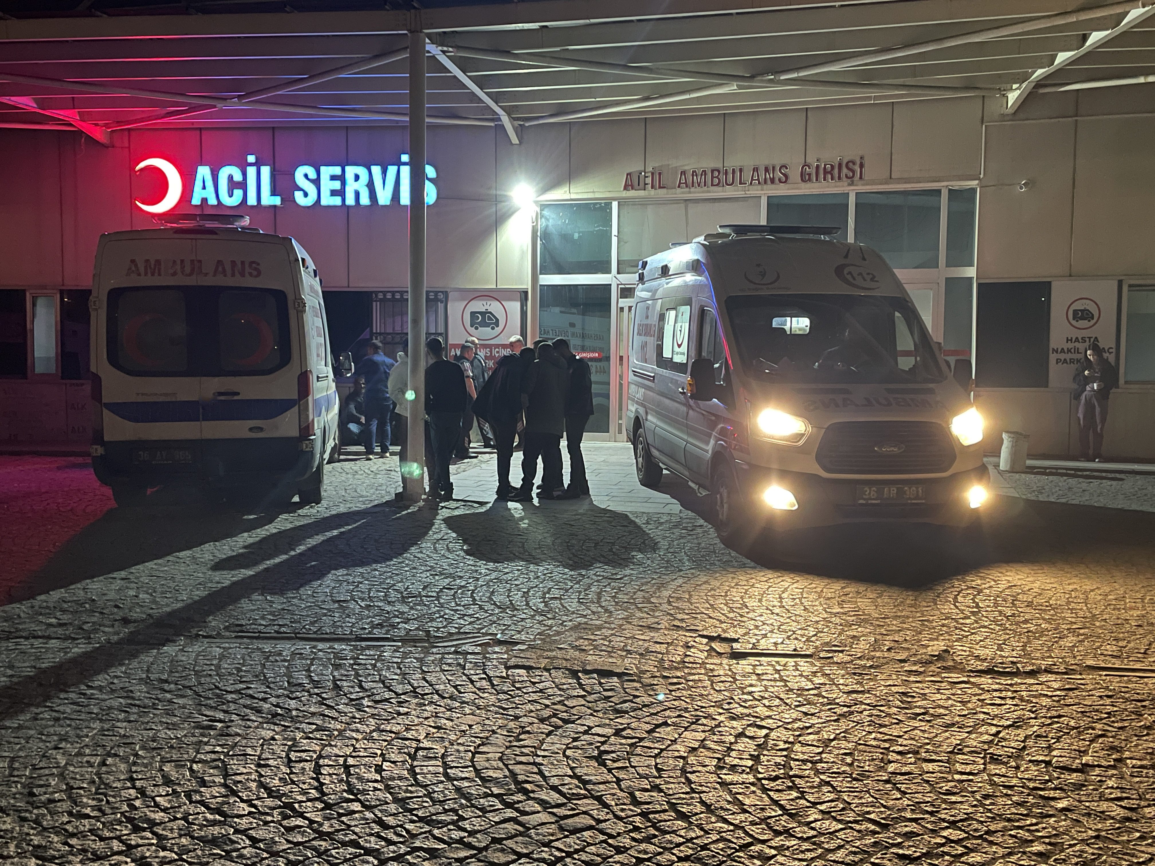 Kars'ta 3 çocuğun oynadığı av tüfeği kazara ateş aldı. Kurşunun