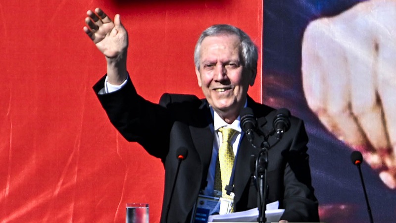 Fenerbahçe'de 8 yıl aradan sonra yeniden başkan olan Aziz Yıldırım,