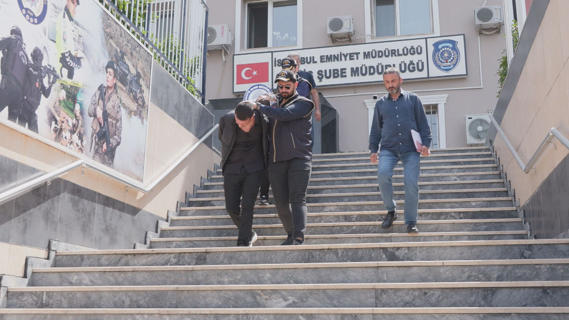 Büyükçekmece Adliyesi'nden 25 kilogram altın ve 50 kilogram gümüşün çalınmasına