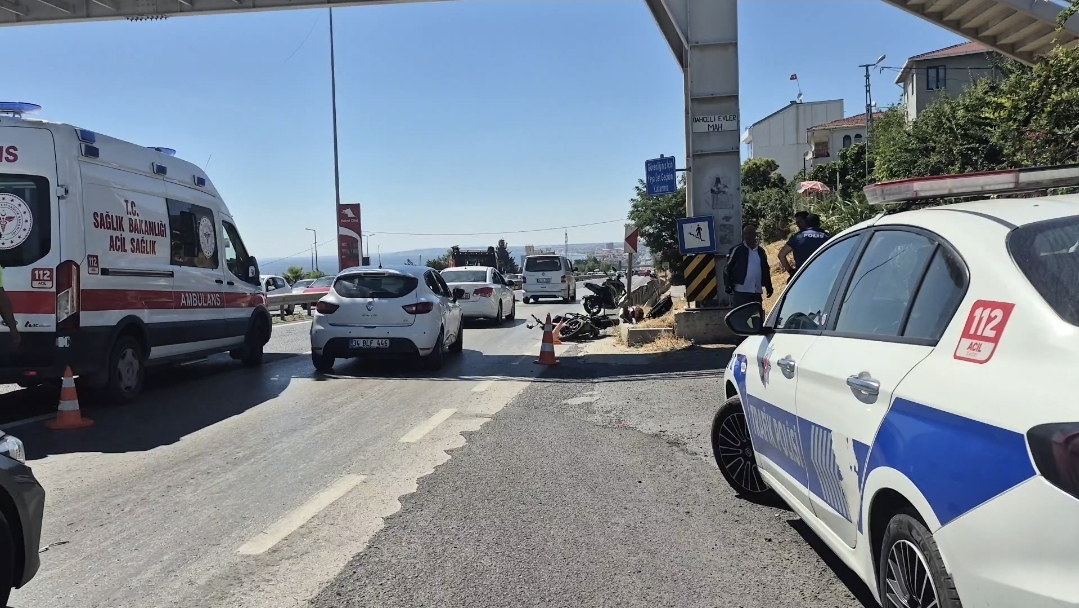 Büyükçekmece'de otomobille çarpışan motosikletin sürücüsü hayatını kaybetti.