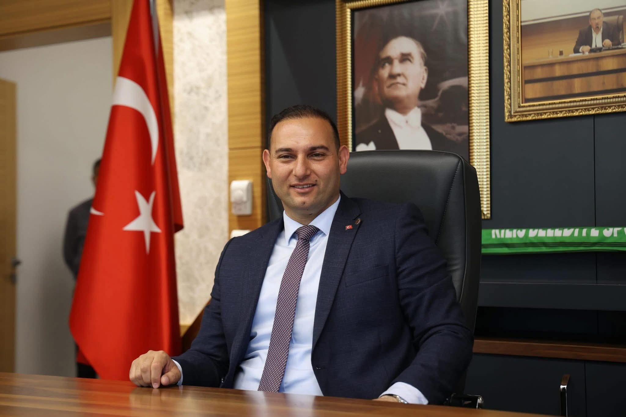 Kilis Belediye Başkanı Hakan Bilecen, CHP'den istifa ettiğini açıkladı.