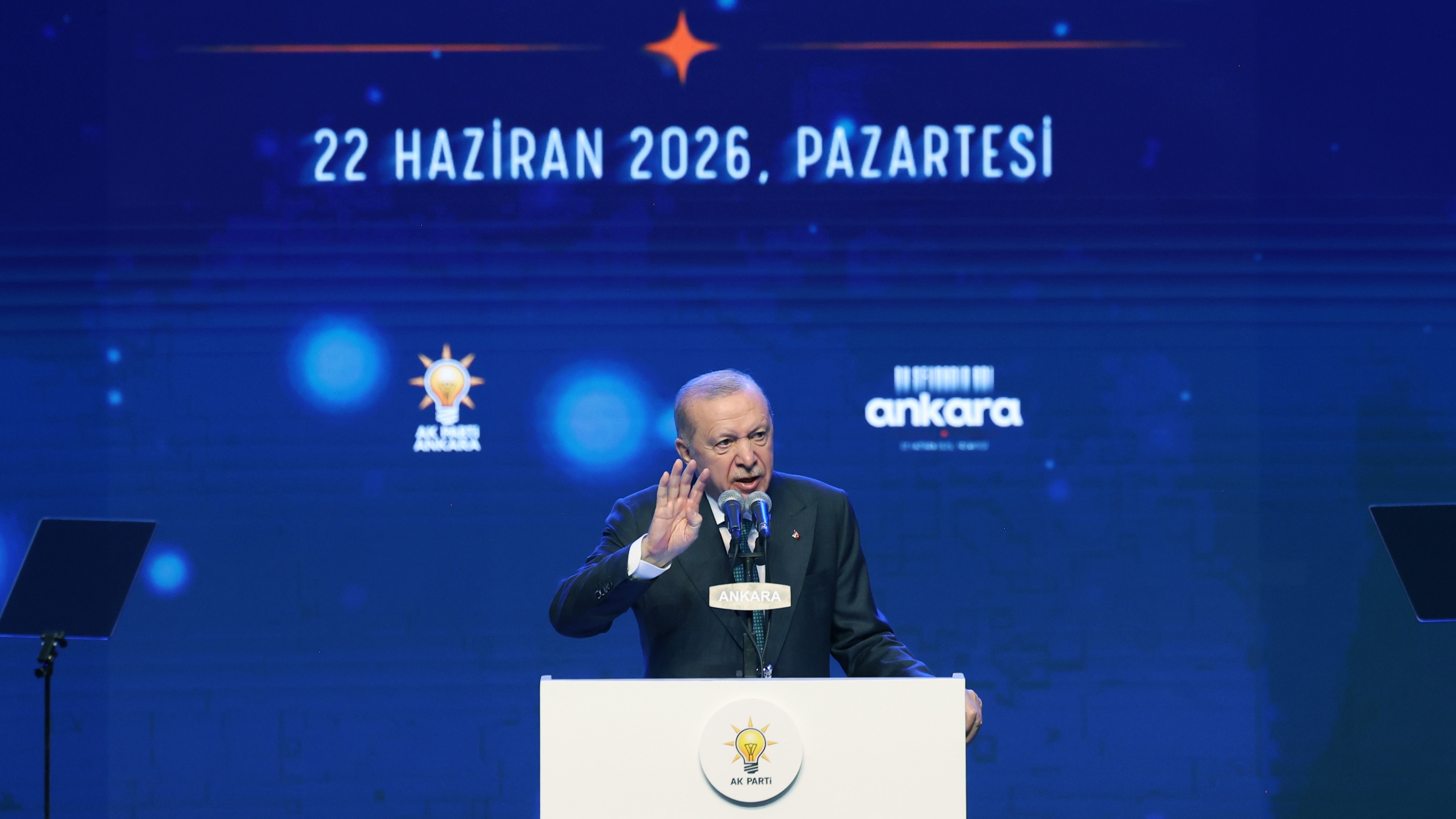 Cumhurbaşkanı Recep Tayyip Erdoğan, Cumhuriyet Halk Partisi'ne (CHP) yönelik eleştirilerde