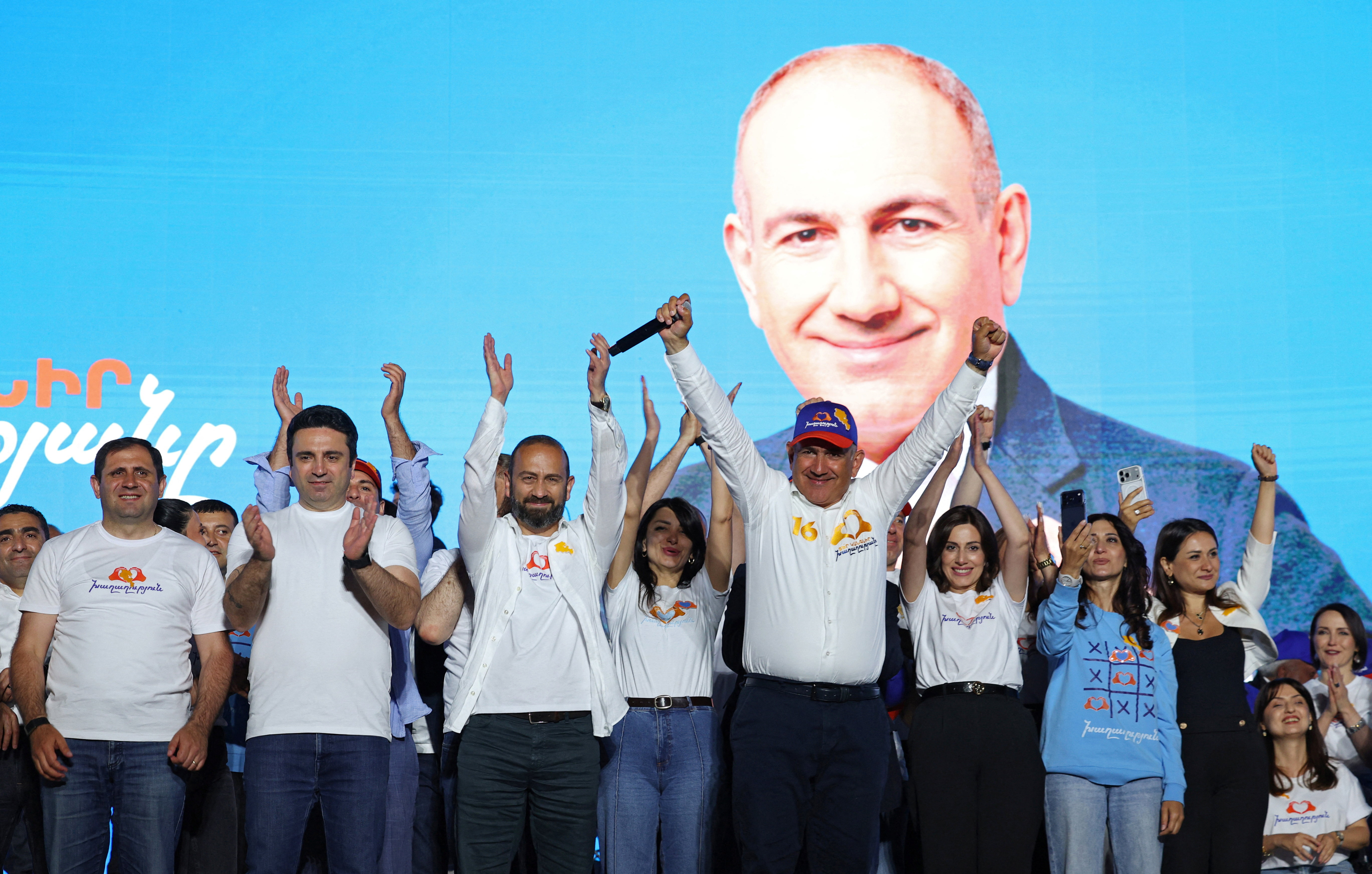 Ermenistan’da parlamento seçimlerinde oy sayımı sürüyor. Seçime katılım oranı son