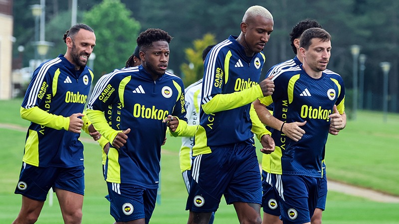 Futbolda yeni sezona İsmail Kartal yönetiminde hazırlanan Fenerbahçe'de yıldız ismin