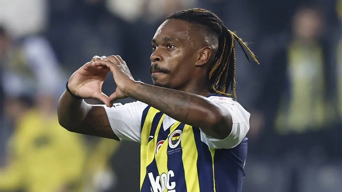 Süper Lig'e yükselmek isteyen Bursaspor, Lincoln Henrique ve Lewis Baker'i