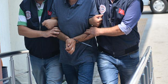 Edirne'de haklarında kesinleşmiş hapis cezası bulunan 2 FETÖ hükümlüsü, sınırda