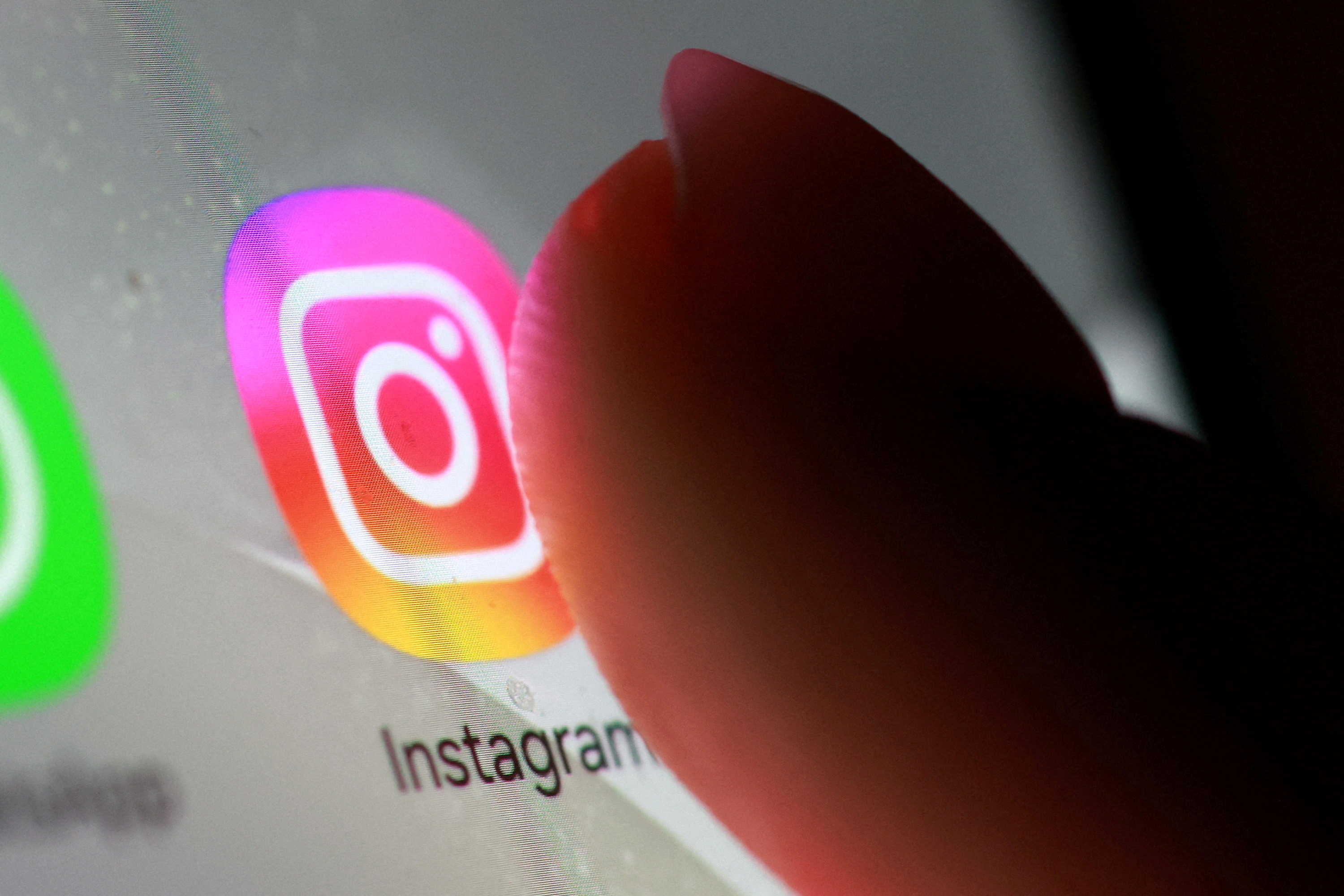 Popüler sosyal medya platformları WhatsApp, Instagram ve Facebook’ta erişim sorunu