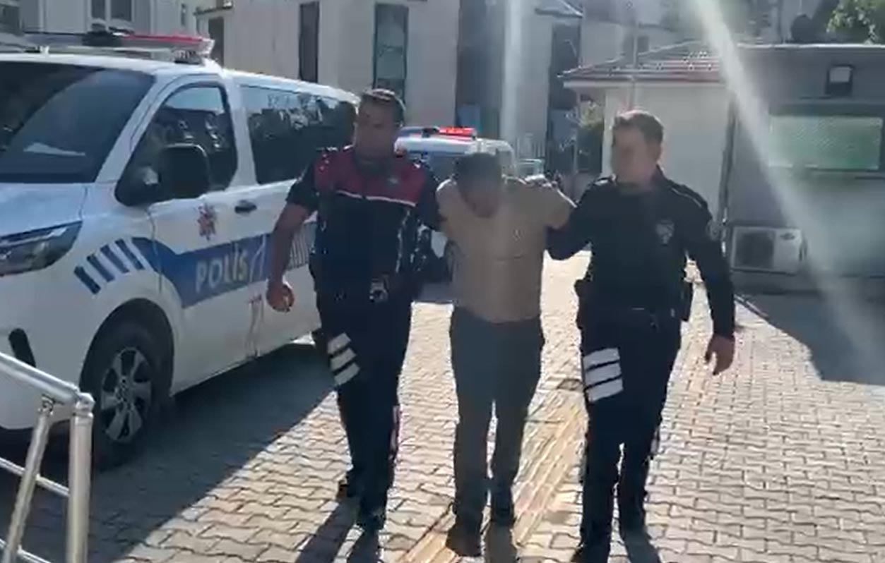 Kütahya’da polis ekiplerince yapılan denetimde, Interpol tarafından kırmızı bültenle aranan