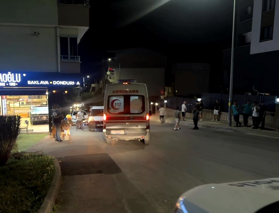 Bursa'da iddiaya göre kafede başlayan tartışma büyüyerek silahlı kavgaya döndü.