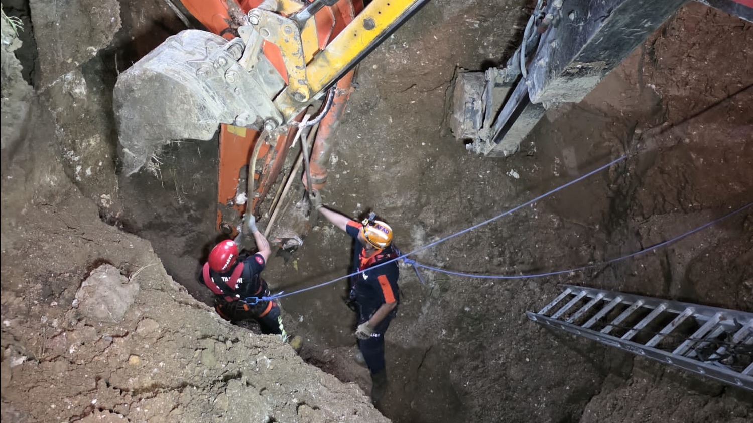 Kastamonu’da kanalizasyon çalışması sırasında girdiği çukurda oluşan göçük altında kalan