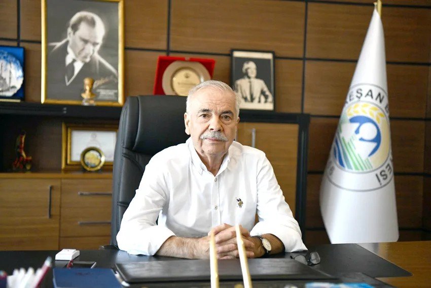 Keşan Belediye Başkanı Mehmet Özcan, Cumhuriyet Halk Partisi'nden istifa etti.
