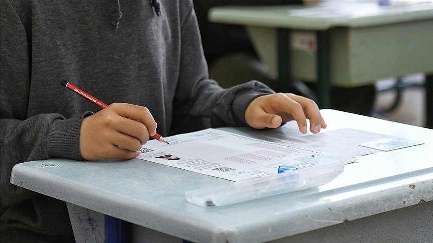 Milyonlarca ortaokul son sınıf öğrencisinin en önemli dönüm noktalarından biri