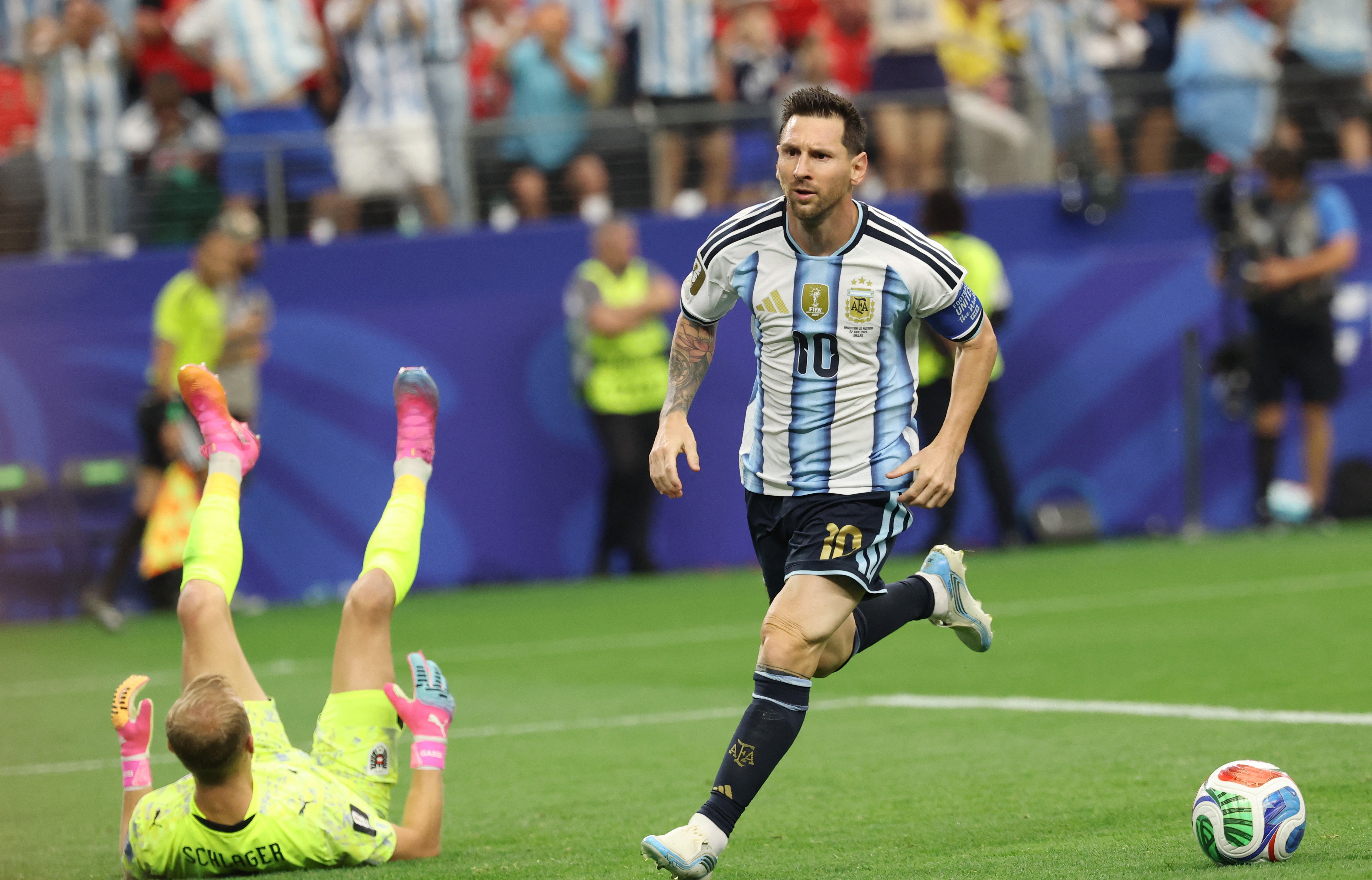 Arjantinli yıldız Lionel Messi, Avusturya karşısında attığı golle Dünya Kupası