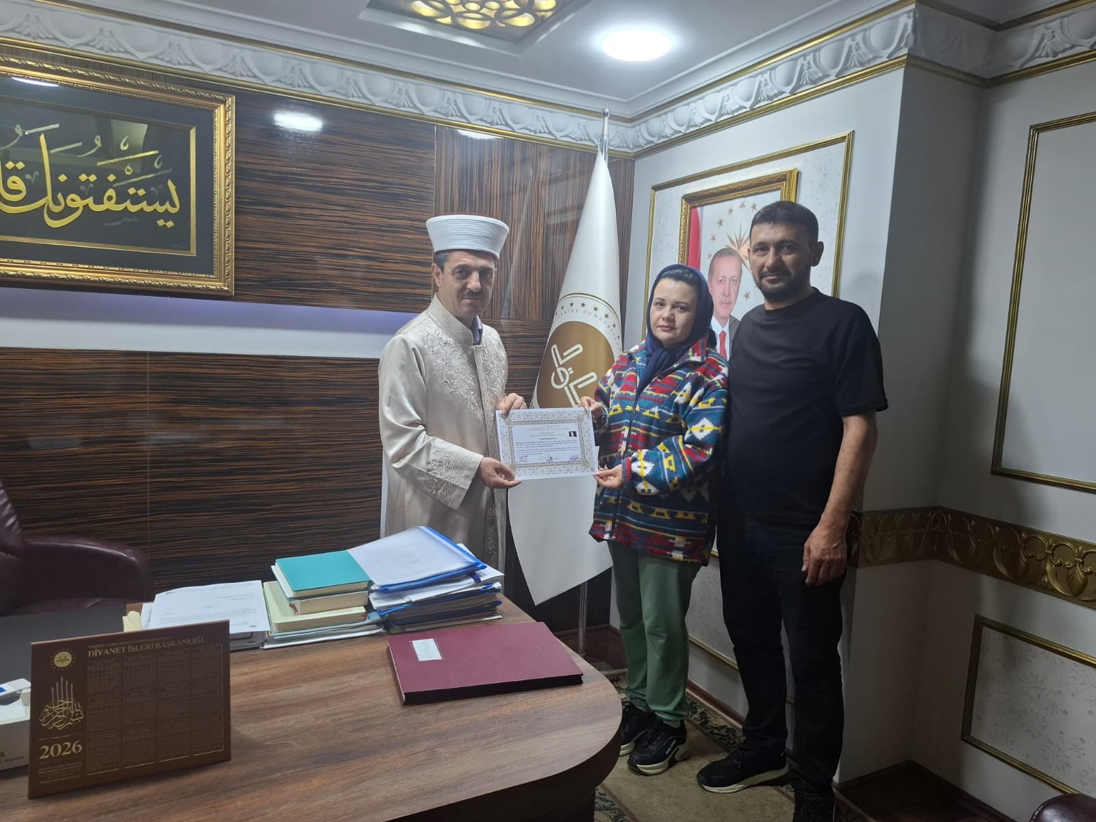 Düzce'de yaşayan Moldova vatandaş Walentina Solaviova, Düzce İl Müftülüğü'ne giderek