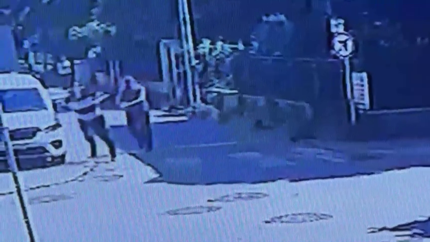 Sakarya’nın Adapazarı ilçesinde husumetli olduğu kişiyi tabancayla bacaklarından vurarak yaralayan