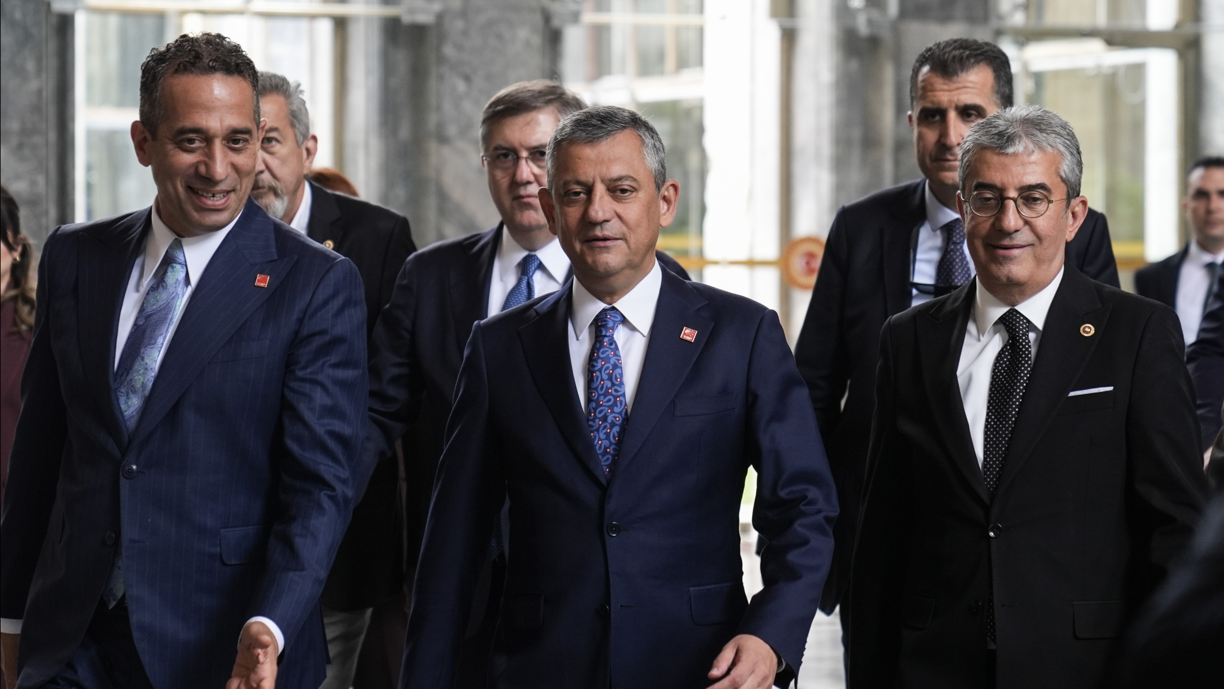 CHP Grup Başkanı Özgür Özel ve ekibinin olağanüstü kurultay için