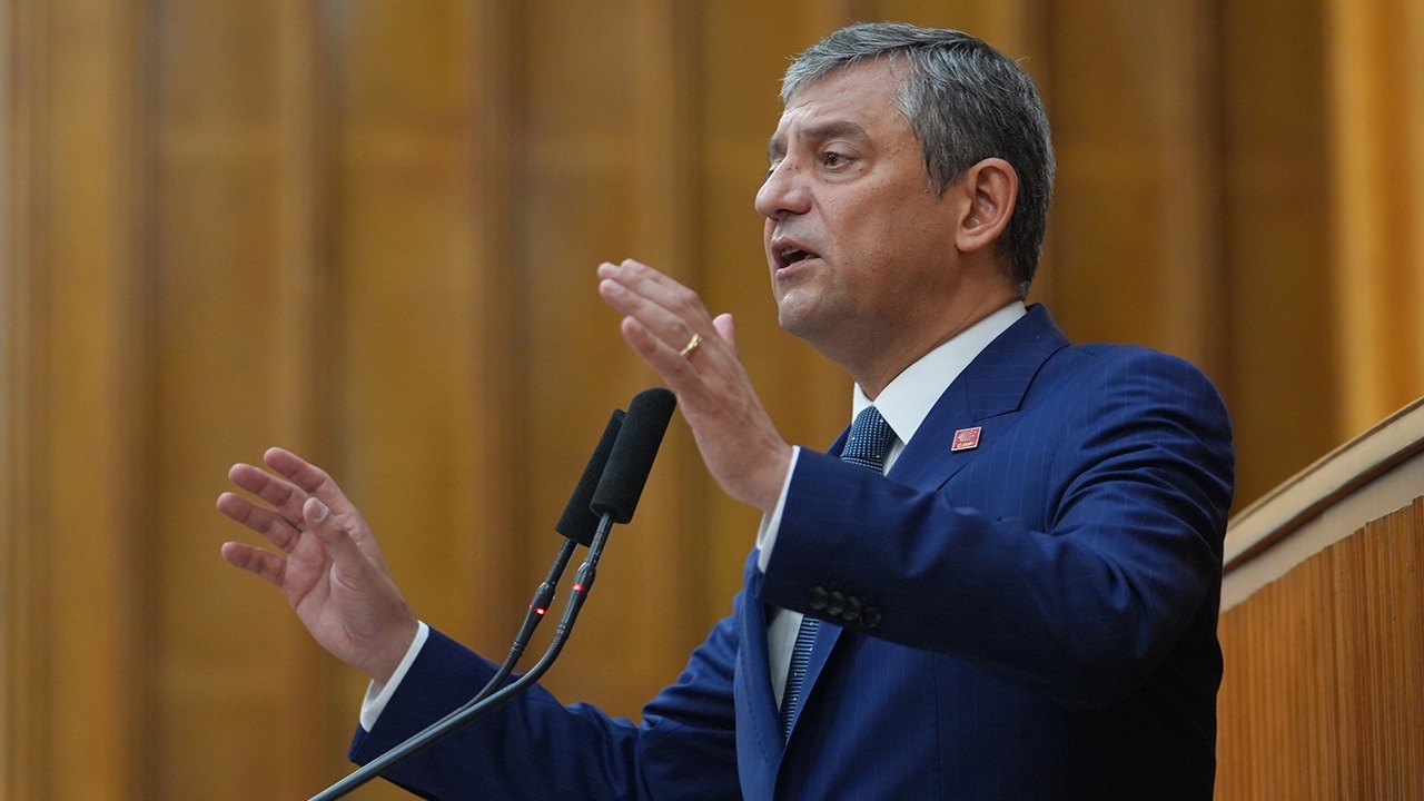 CHP Grup Başkanı Özgür Özel, kurultay için 804 imza topladıklarını