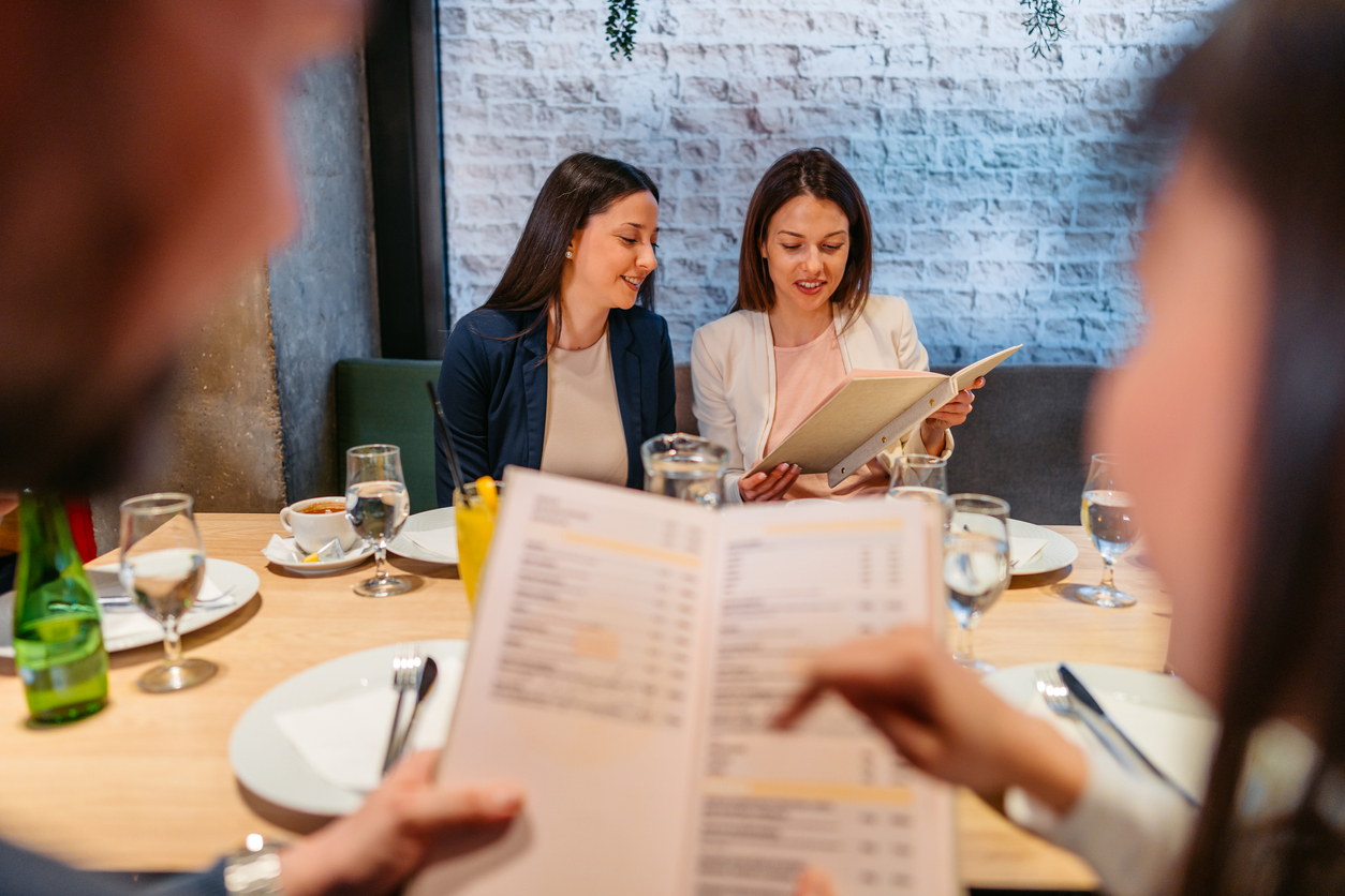 Yarından itibaren zincir restoranlarda menülere kaloriler etkilenecek. Kalori hesabı uluslararası
