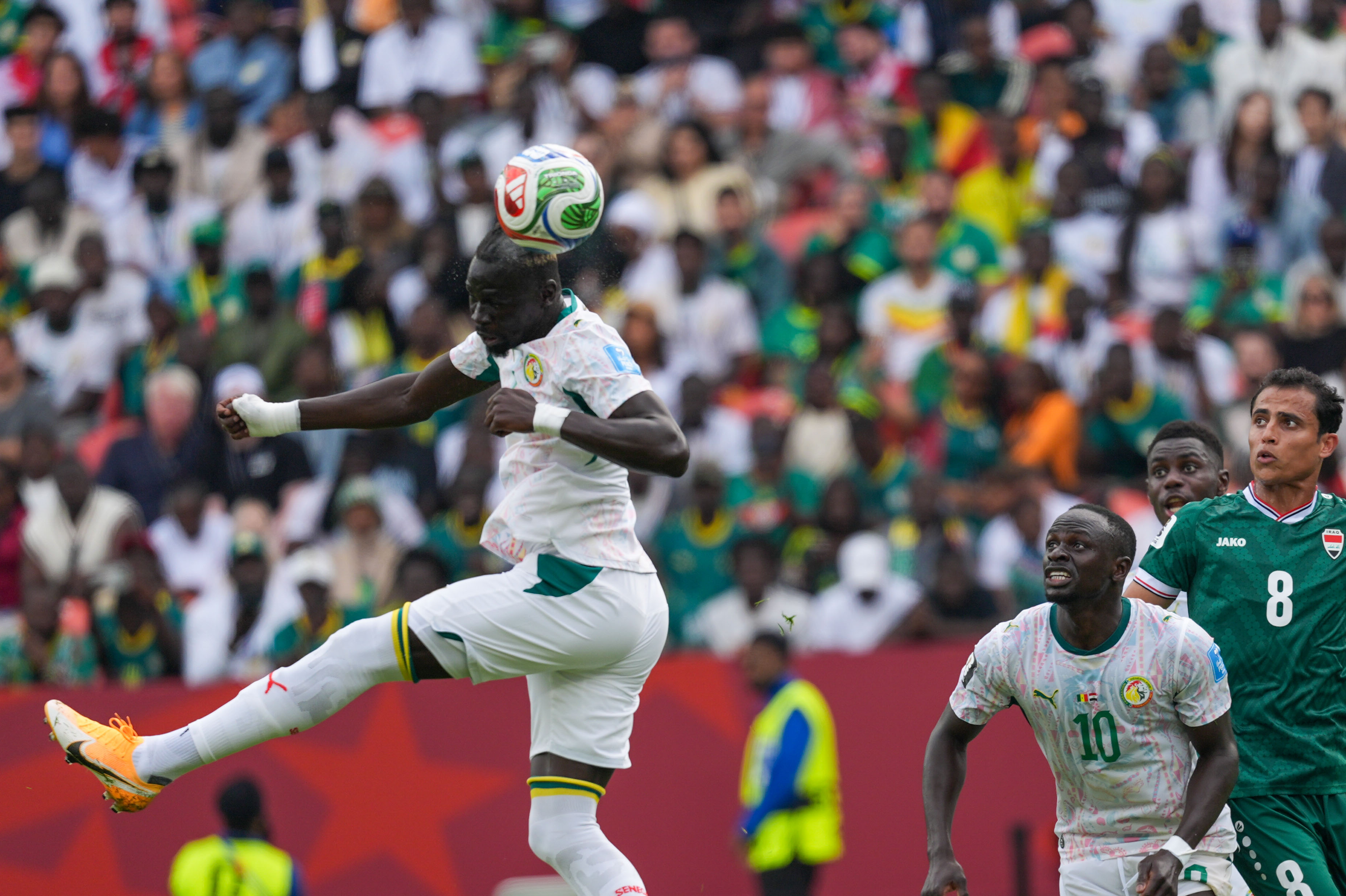Dünya Kupası I Grubu'nda Irak'ı 5-0 mağlup eden Senegal Fransa