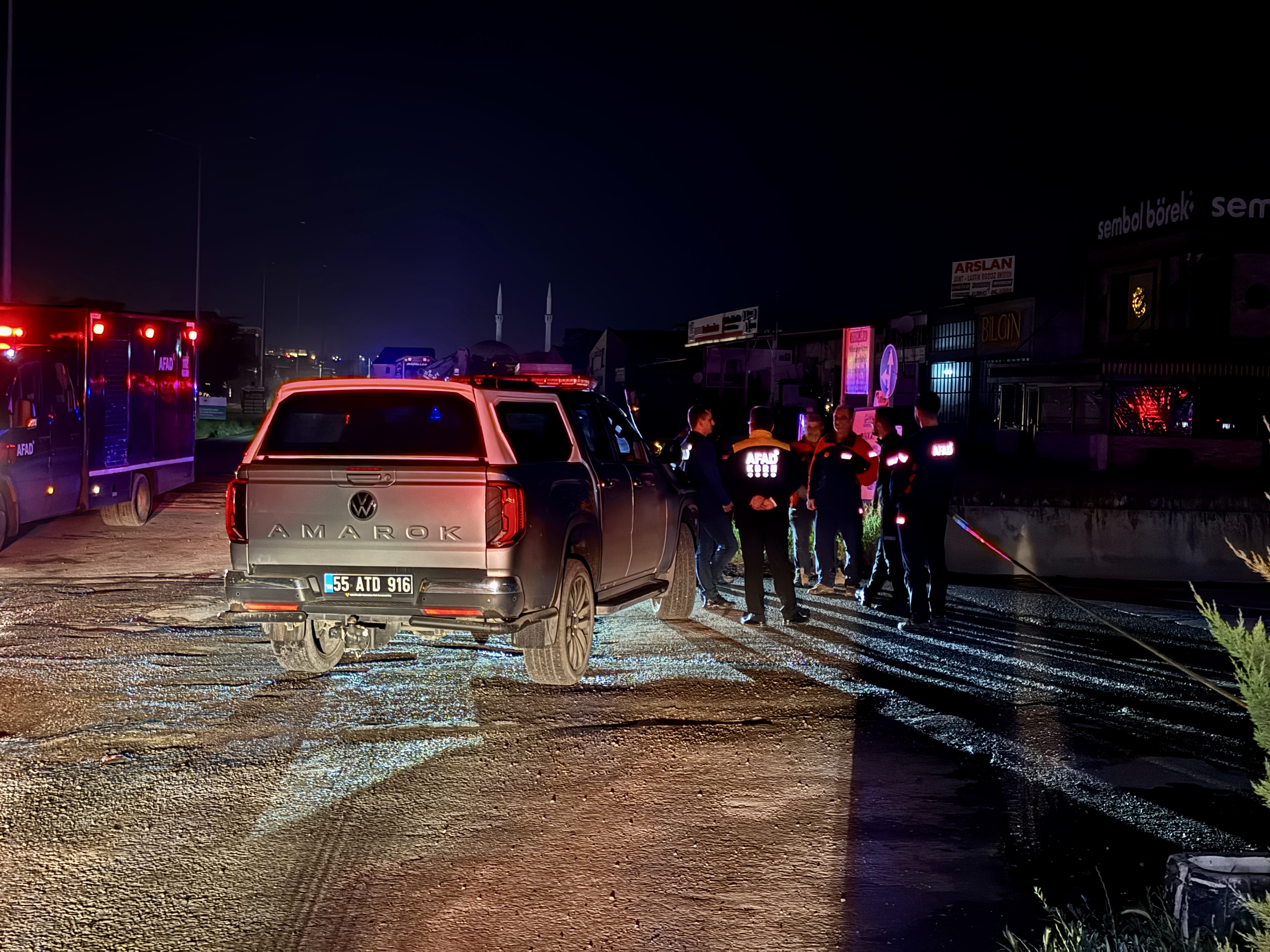 Samsun'da mülk sahibi-kiracı anlaşmazlığında silahlı saldırı düzenlenen işyerinde kimyasal sızıntı