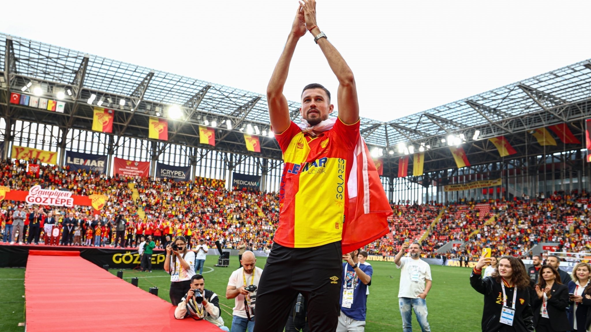 Süper Lig ekibi Göztepe, Mateusz Lis transferi için Lech Poznan