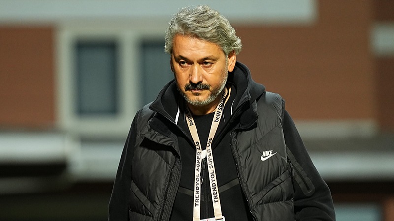 Süper Lig'in son haftasında Fenerbahçe ile berabere kalarak kümede kalan