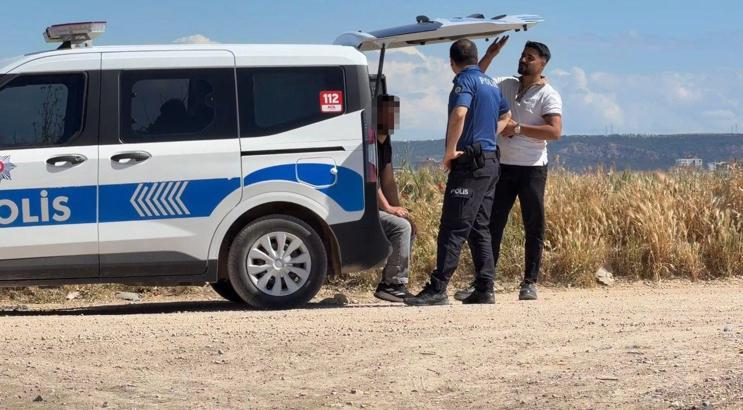 Eskişehir’de Sezer T., tartıştığı eşi Emine T.’nin otomobilini ateşe verdi.