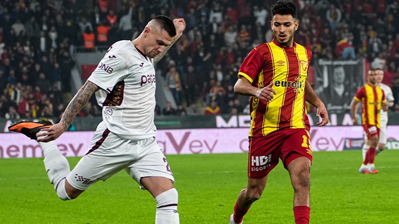 Trabzonspor, Oleksandr Zubkov'un, AEK'ye transferi konusunda anlaşma sağlandığını açıkladı.