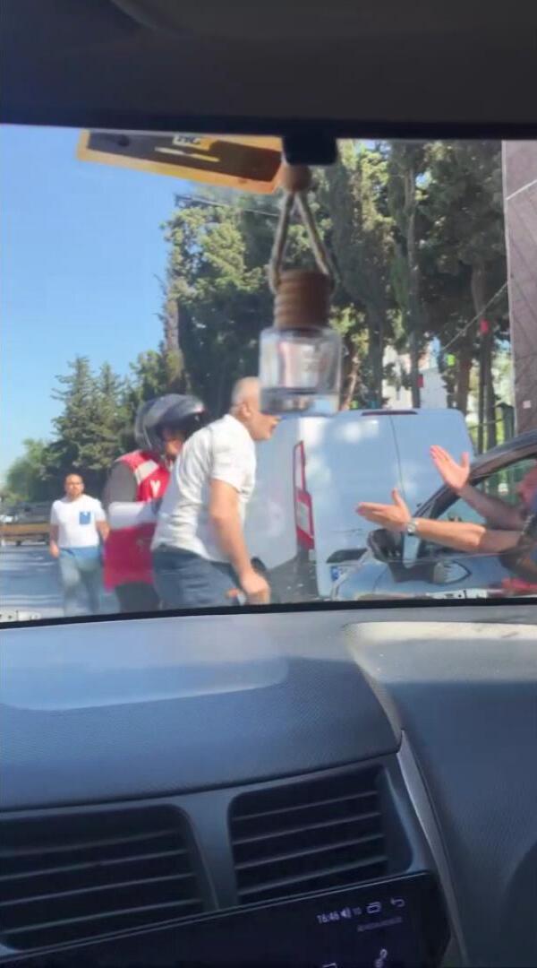 Beylikdüzü’nde trafikte tartıştığı sürücünün önünü kesip, aracından inerek saldıran sürücüye