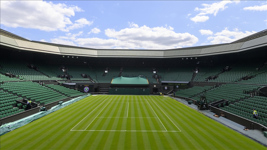 Tenis klasiği Wimbledon'da heyecan yarın başlayacak. Milli tenisçi Zeynep Sönmez,