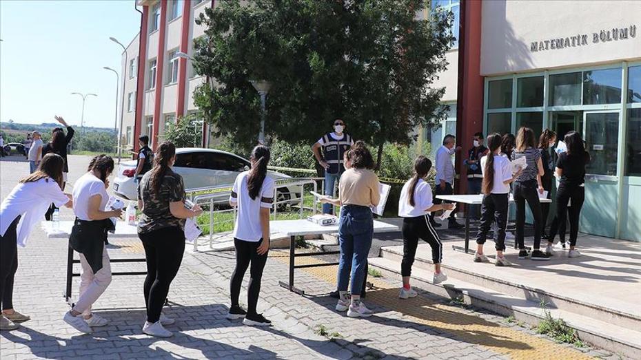 Bu hafta sonu 2,5 milyona yakın aday üniversite sınavına girecek.