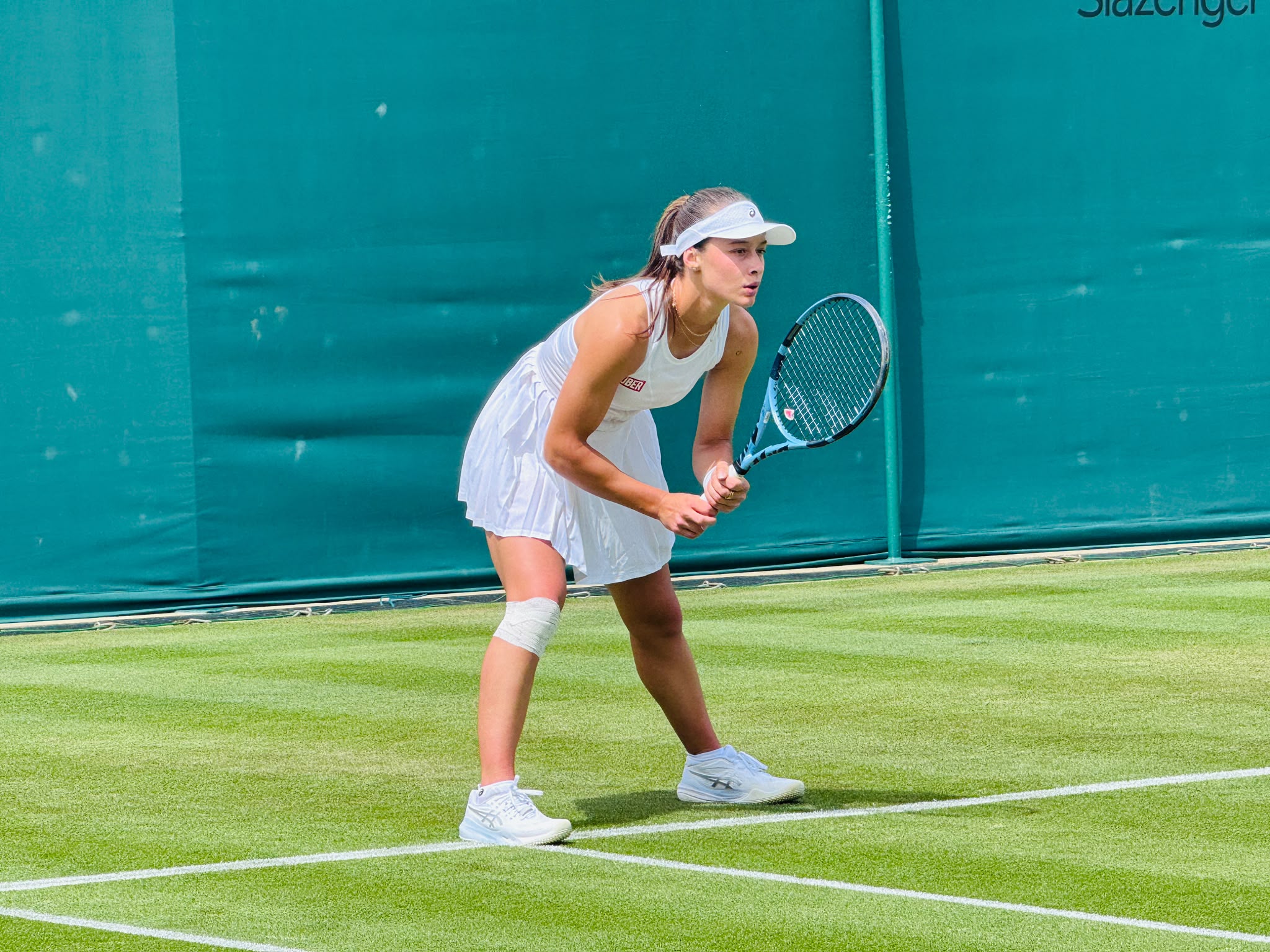 Milli tenisçi Zeynep Sönmez, Wimbledon Turnuvası'nda ABD'li Ann Li'yi 2-1