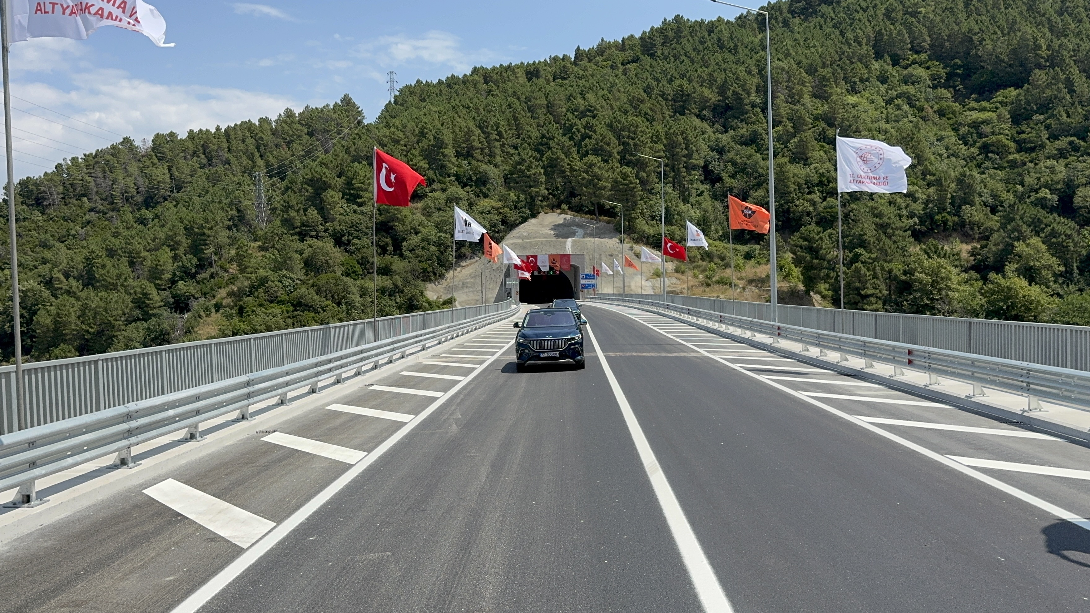 Ulaştırma ve Altyapı Bakanı Abdulkadir Uraloğlu, Yalova Güney Çevre Yolu