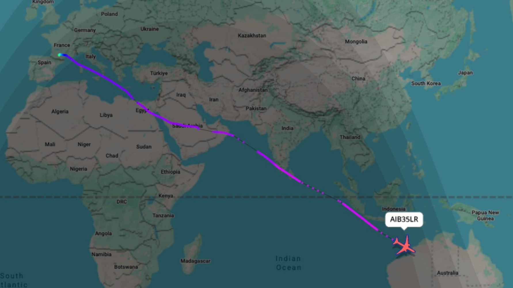 Dünyanın en uzun ticari uçuşları için geliştirilen Airbus A350-1000ULR tipi