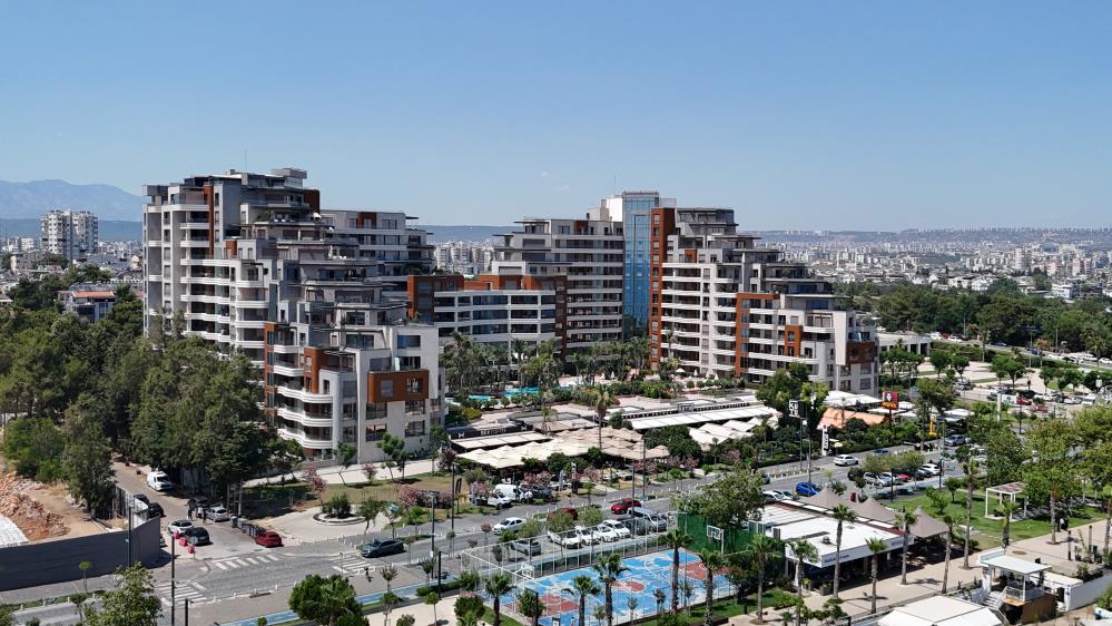 Antalya'da bir sitede 13 bin liradan 20 bin liraya yükseltilen