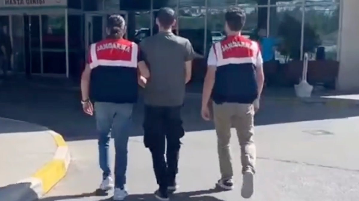 Terörle mücadele kapsamında jandarma ekiplerinin 22 ilde düzenledikleri operasyonların detaylarını