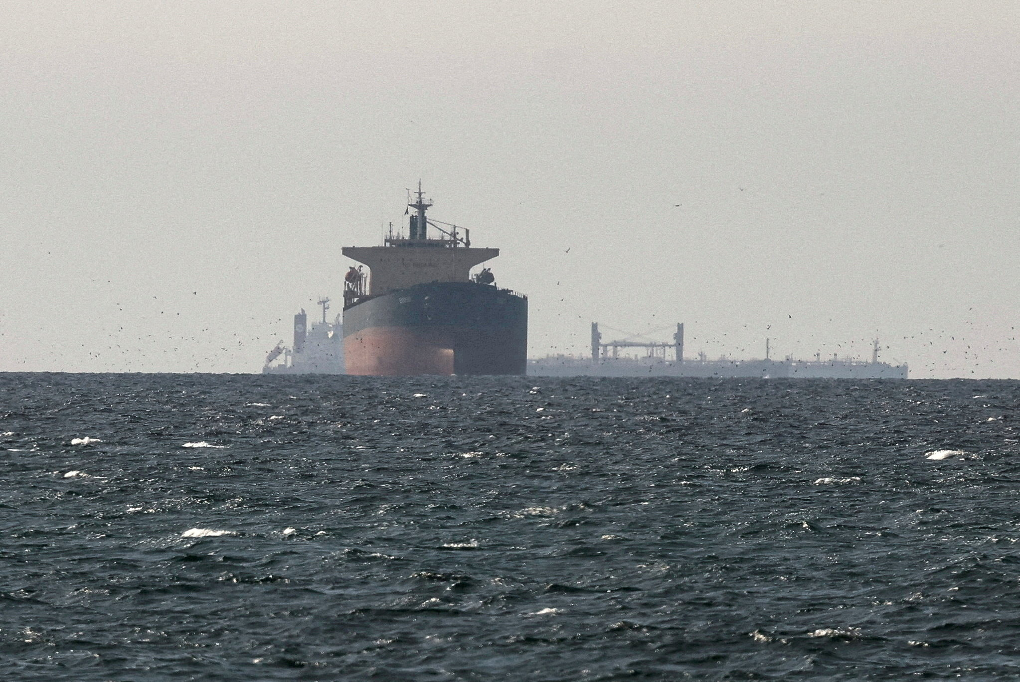 ABD, İran petrolünün satışına geçici olarak izin veren lisansı iptal
