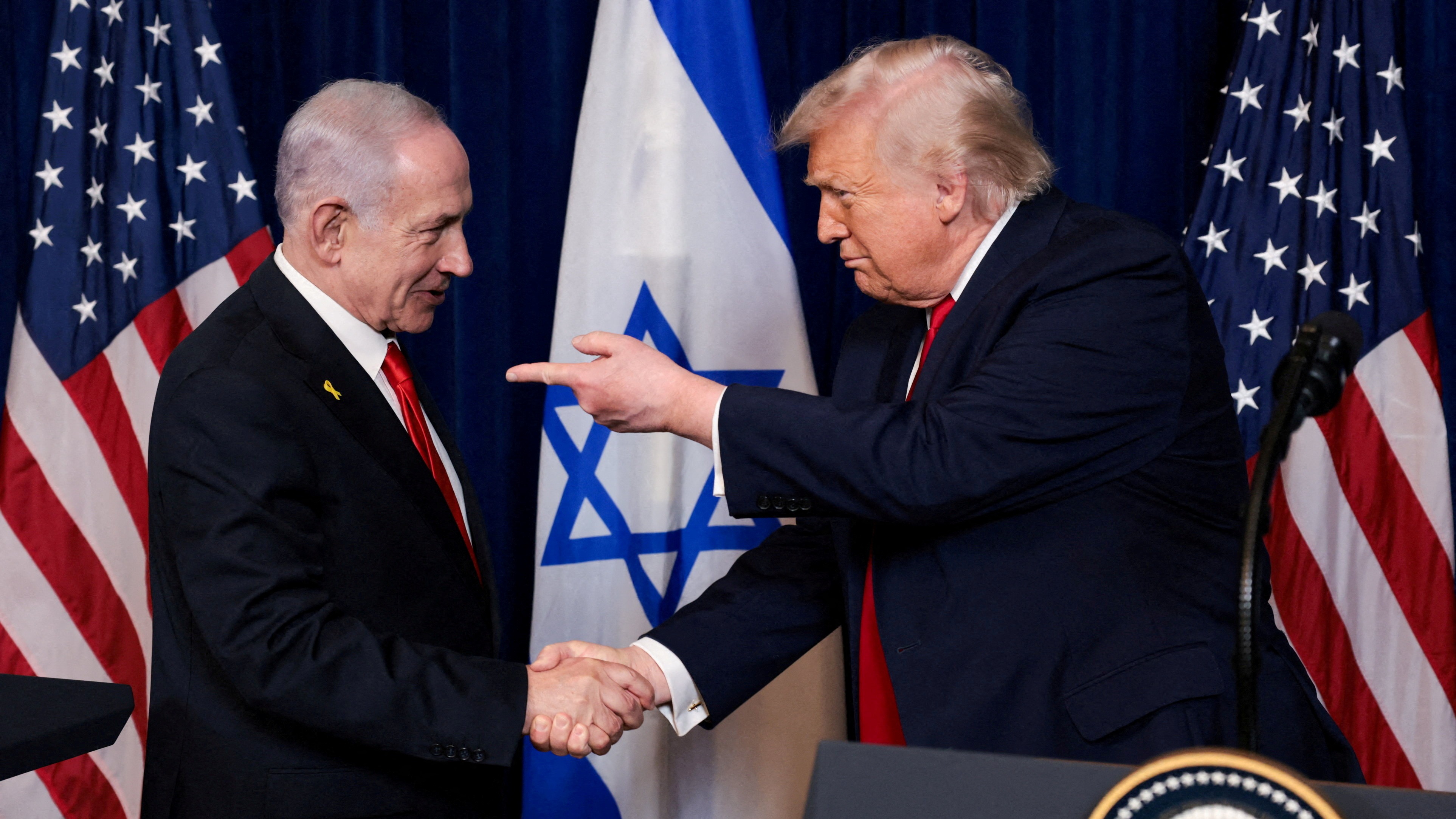 ABD'li yetkililerin, İran'ın Trump'a suikast düzenleyeceğine ilişkin İsrail kaynaklı istihbarata