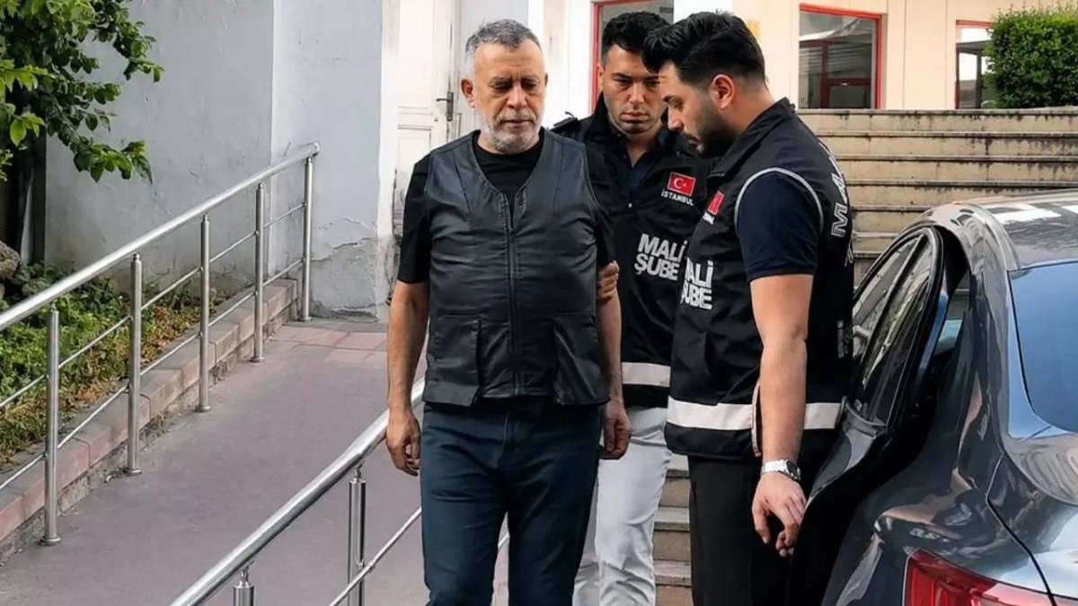 Ahbap soruşturması kapsamında haber spikerleri Ece Üner ile Fatih Portakal,