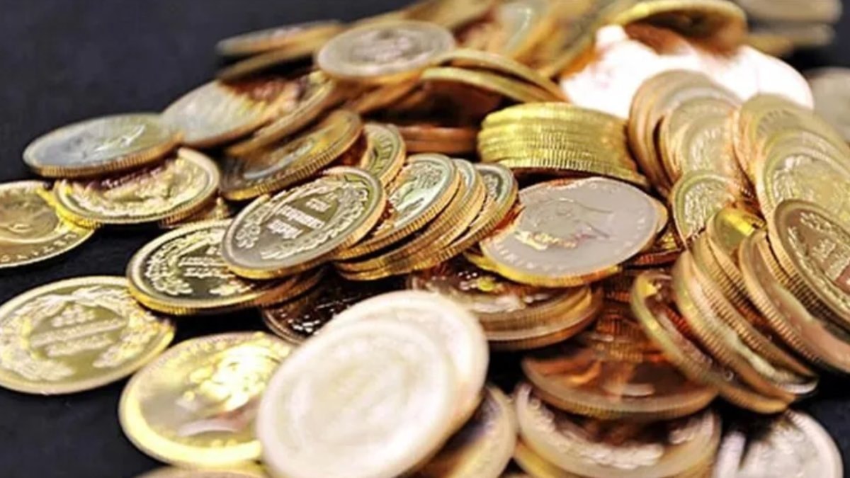 Altın onsu gerileme gösterdi ve dolar endeksi sabit kaldı. Altın