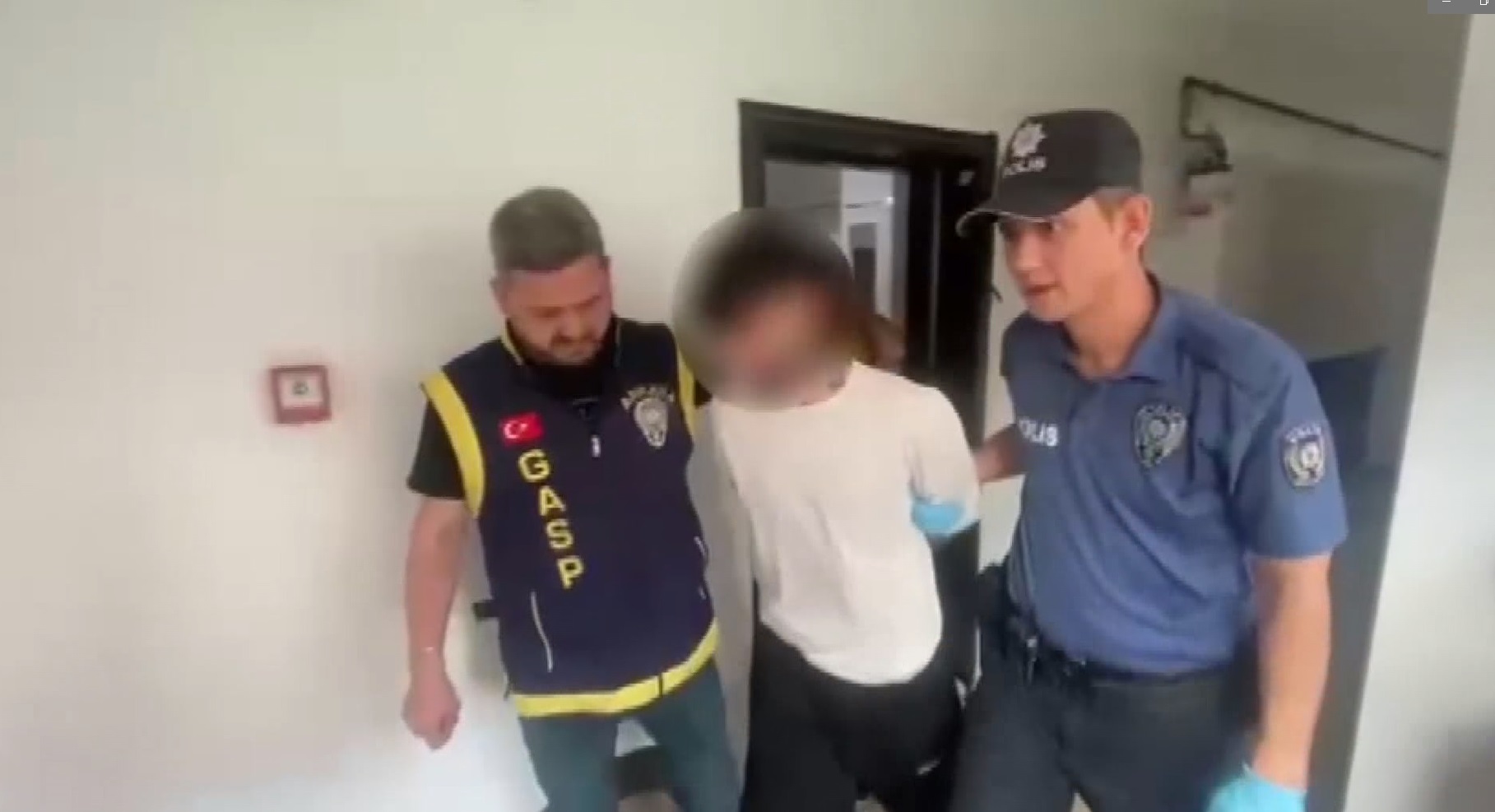 Ankara'da "Ağa" lakaplı çete liderine operasyonda 12 şüpheli tutuklandı. Şüphelilerin